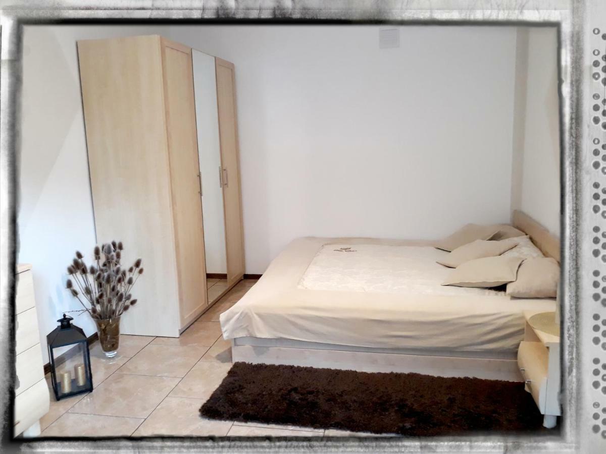 Appartamento Pensjonat U Kasi Węgorzewo Esterno foto